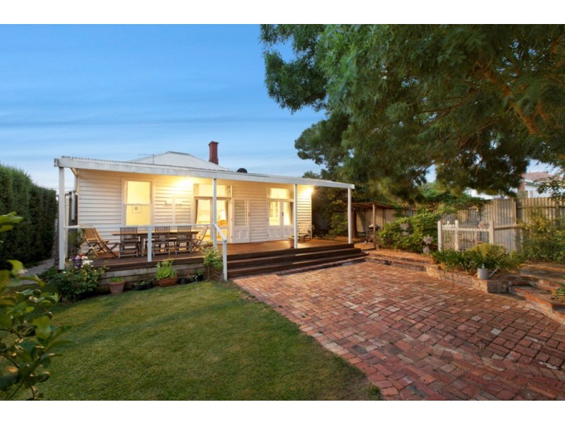 101 Gregory Street, Soldiers Hill VIC 3350