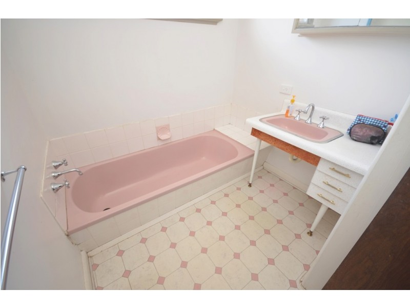 1107 Grevillea Road, Wendouree VIC 3355