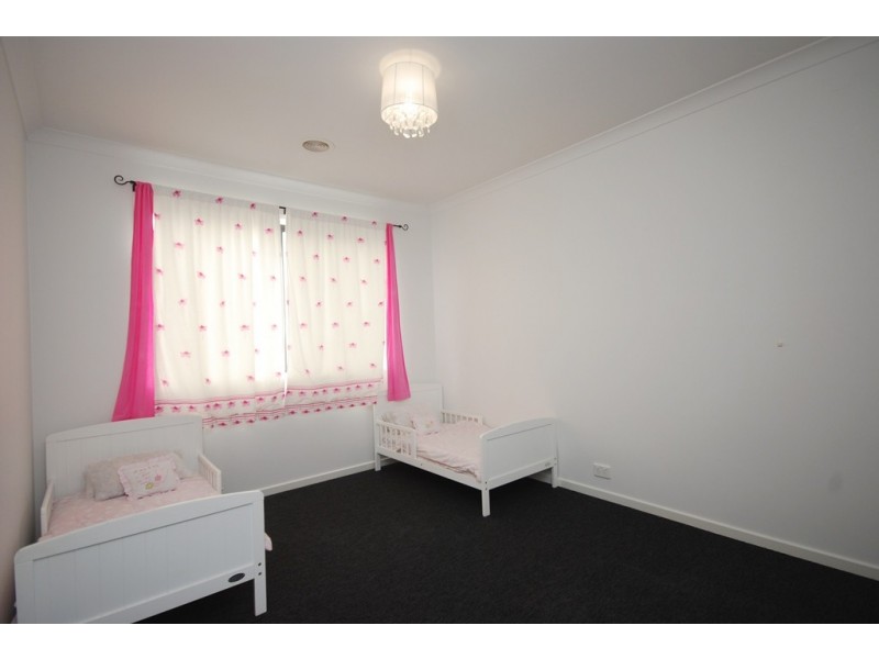 18 Macquarie Close, Delacombe VIC 3356