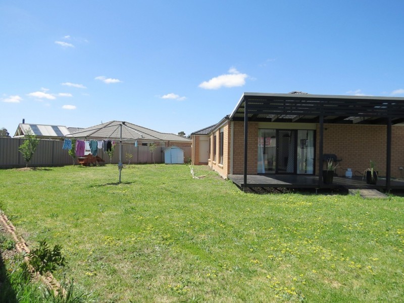 18 Macquarie Close, Delacombe VIC 3356