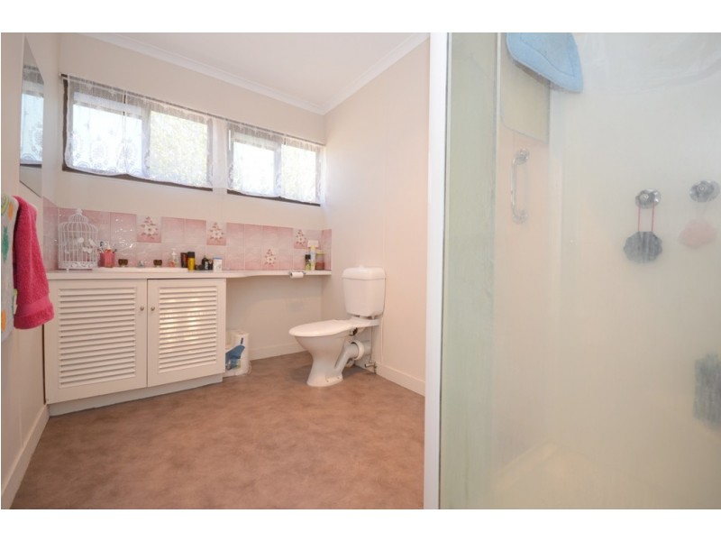 7 Hinkler Avenue, Sebastopol VIC 3356