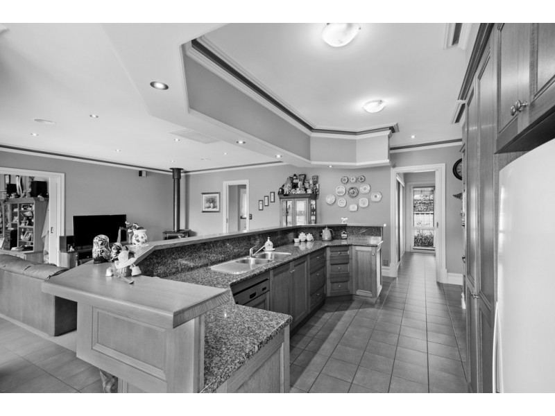 8 Ashbourne Court, Alfredton VIC 3350