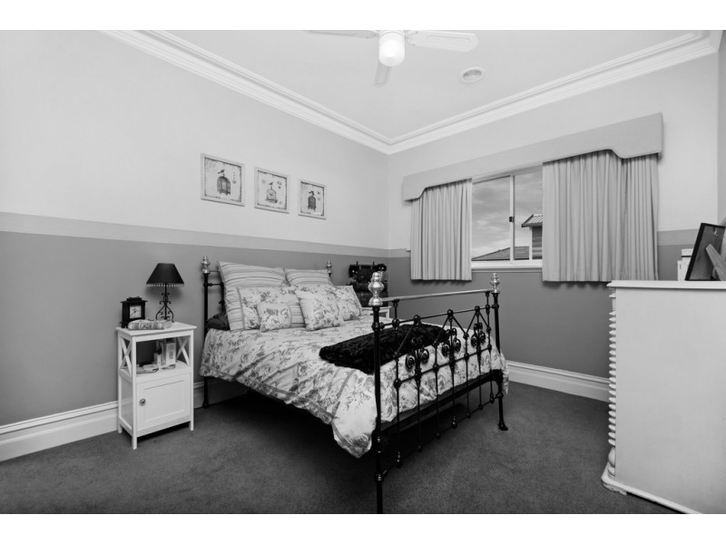 8 Ashbourne Court, Alfredton VIC 3350