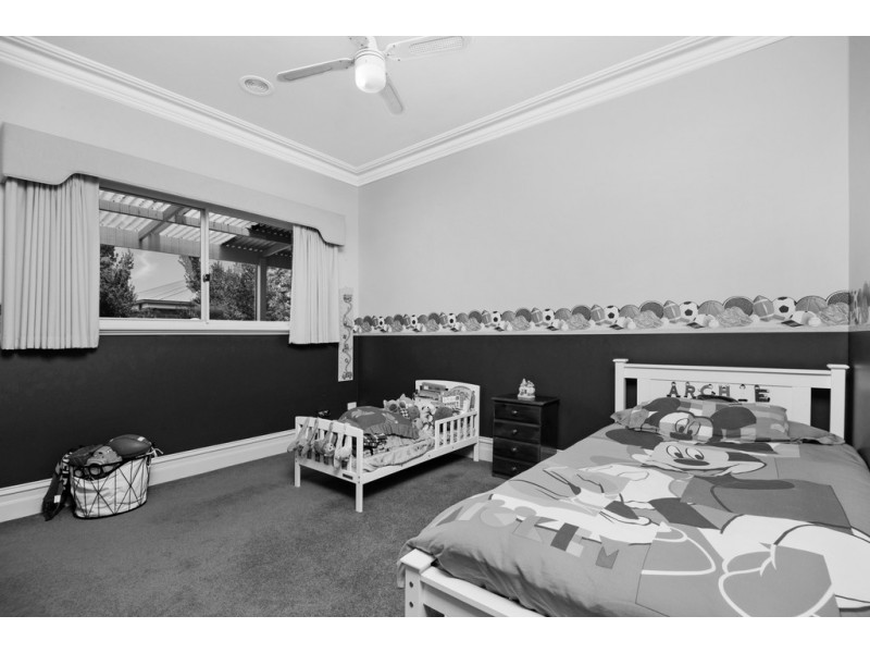 8 Ashbourne Court, Alfredton VIC 3350