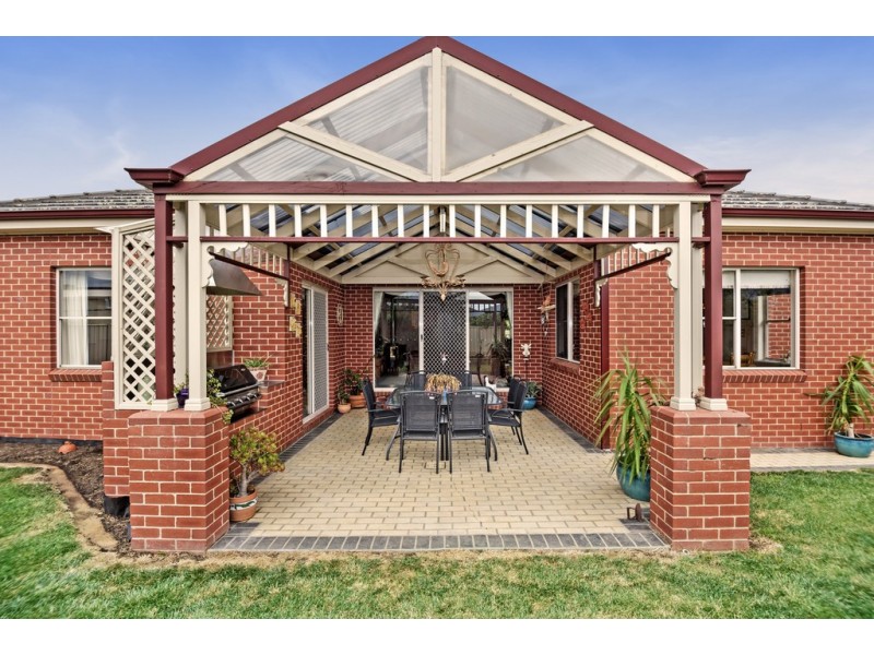 8 Ashbourne Court, Alfredton VIC 3350