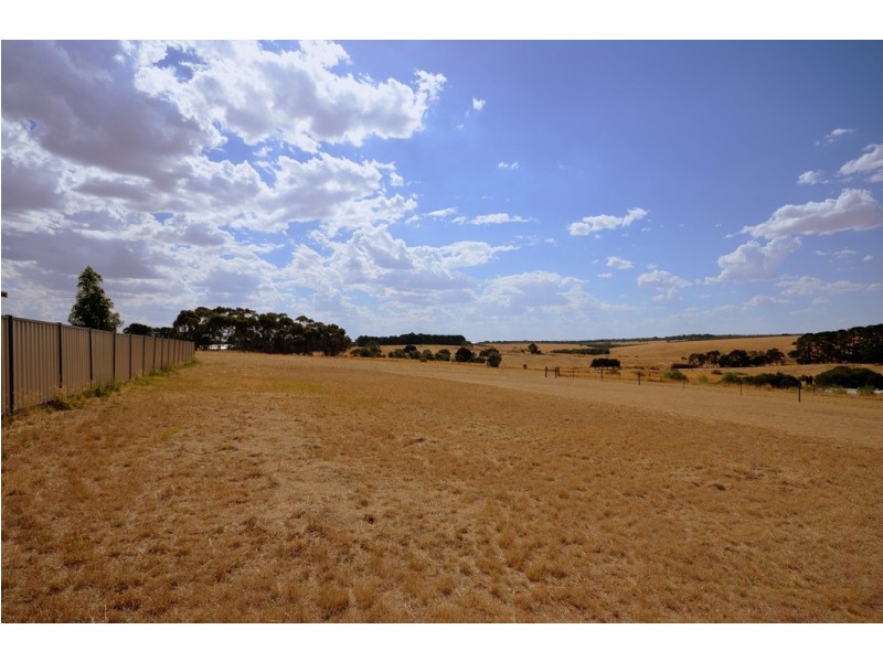 39 West Street, Lismore VIC 3324