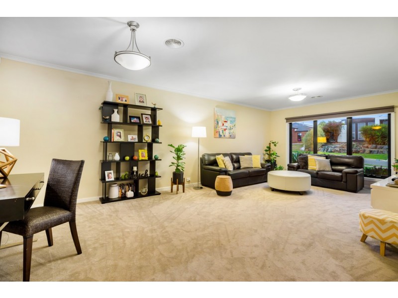 24 Canadian Crescent, Canadian VIC 3350