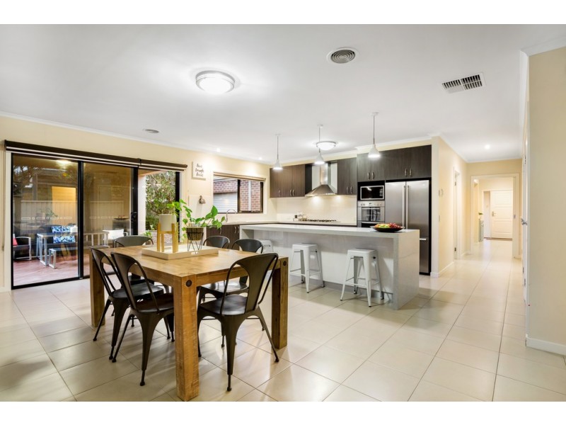 24 Canadian Crescent, Canadian VIC 3350