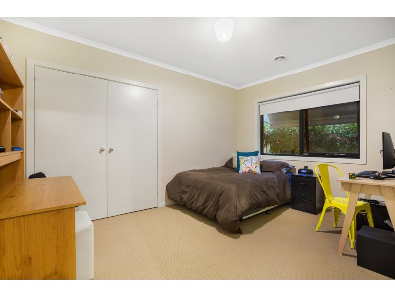 24 Canadian Crescent, Canadian VIC 3350