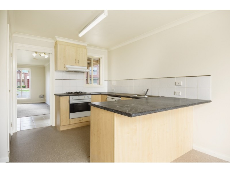 8 Bentley Place, Ballarat East VIC 3350