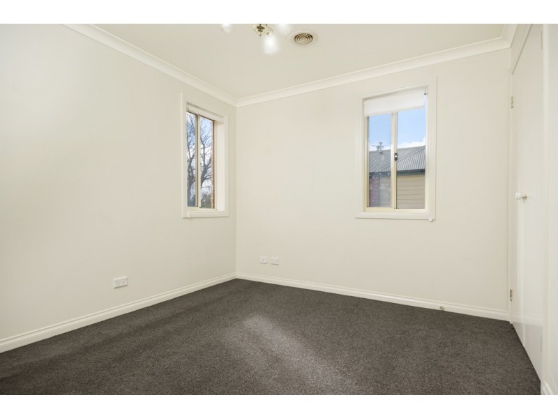 8 Bentley Place, Ballarat East VIC 3350