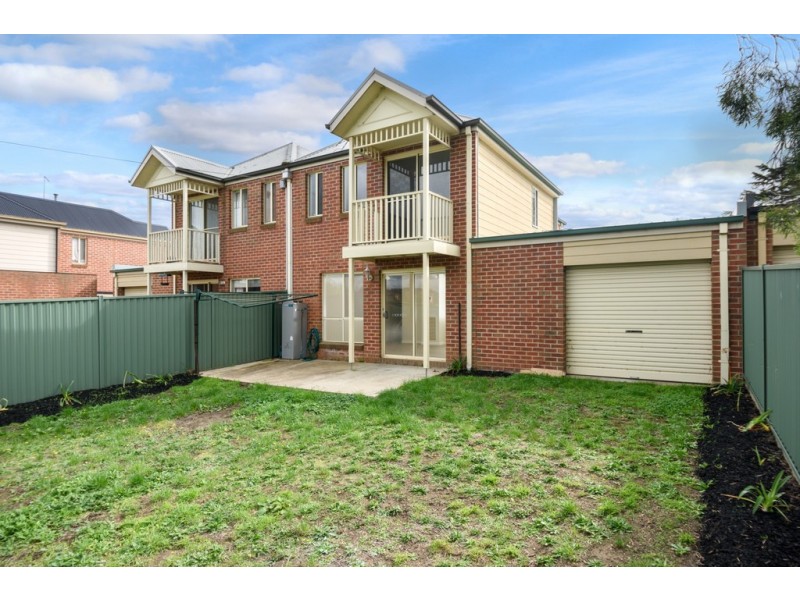 8 Bentley Place, Ballarat East VIC 3350