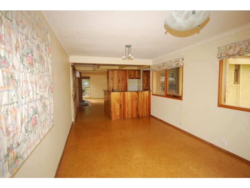 214 Eddy Avenue, Mount Helen VIC 3350