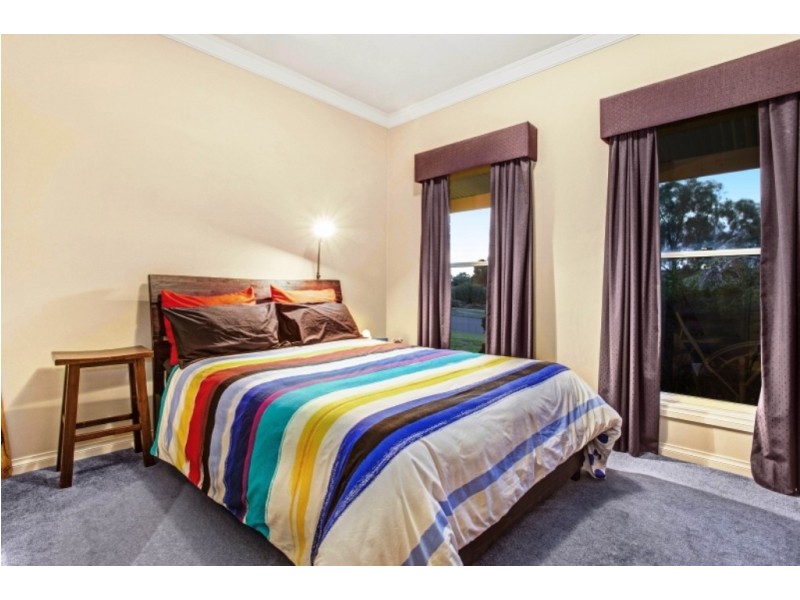 2 Canadian Springs Drive, Canadian VIC 3350