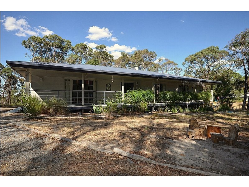 20 Cochrane Drive, Snake Valley VIC 3351