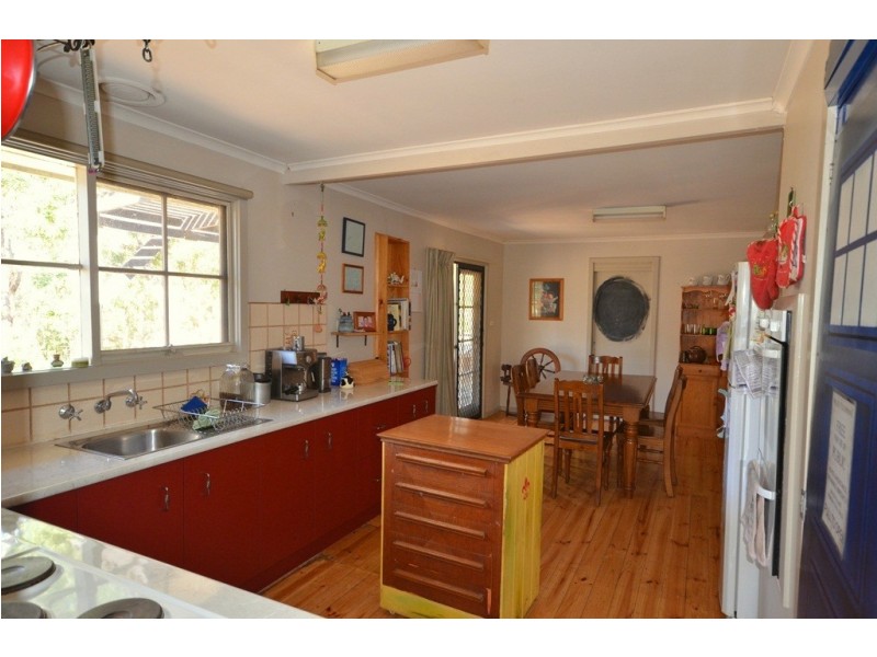 20 Cochrane Drive, Snake Valley VIC 3351