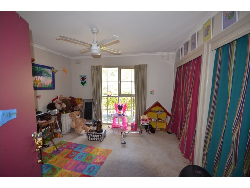 20 Cochrane Drive, Snake Valley VIC 3351