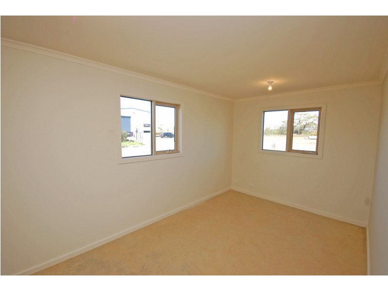 8 Villiers Drive, Wendouree VIC 3355