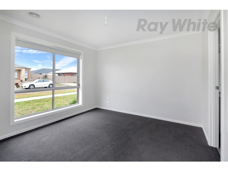 5 Jessica Way, Delacombe VIC 3356