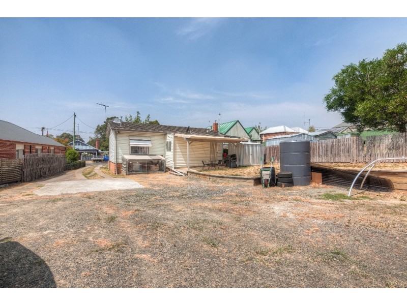 18 Queen Street South, Ballarat East VIC 3350