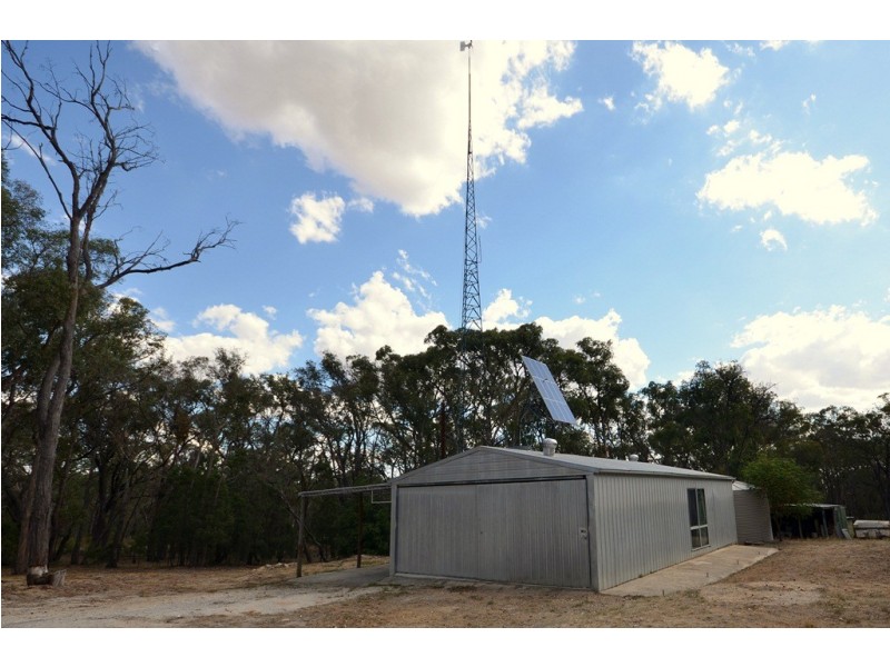 236 Rileys Road, Snake Valley VIC 3351