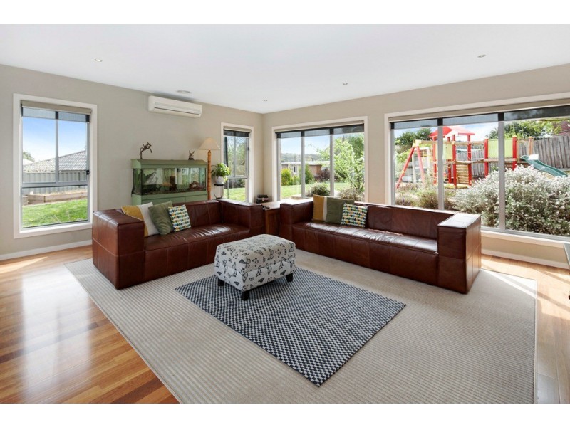 5 Catherine Court, Brown Hill VIC 3350