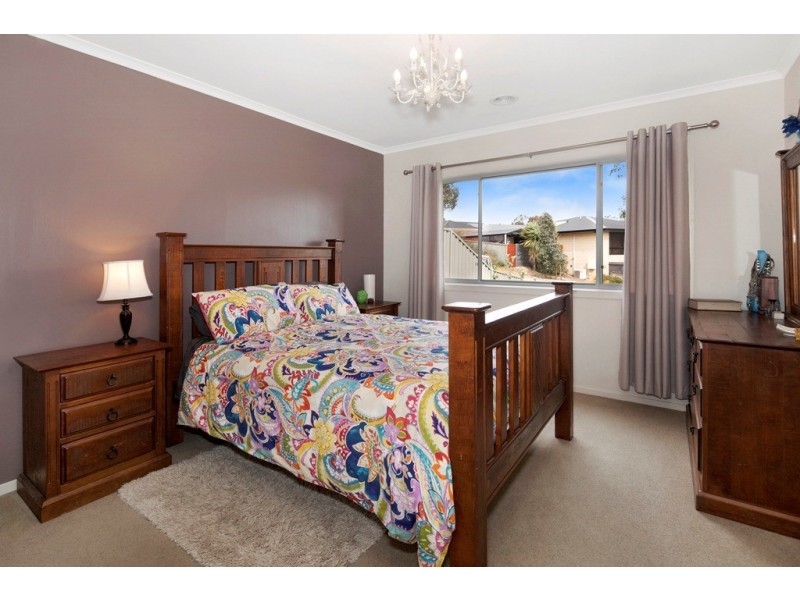 5 Catherine Court, Brown Hill VIC 3350