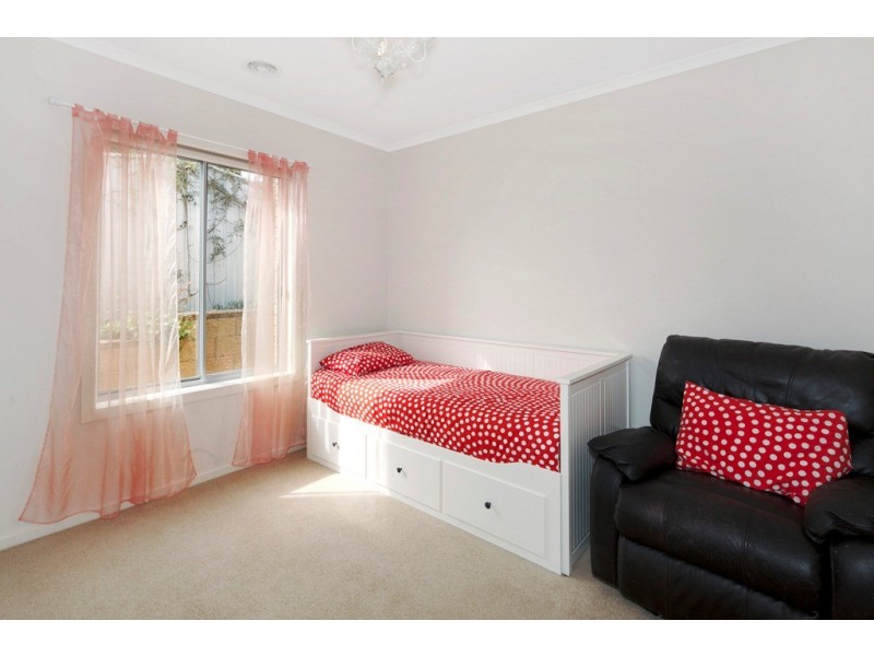 5 Catherine Court, Brown Hill VIC 3350