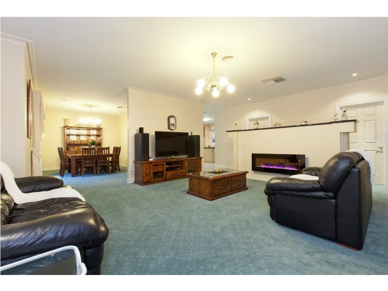 1118 Howitt Street, Wendouree VIC 3355