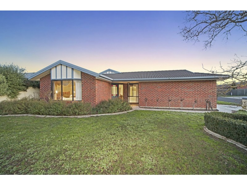 9 Bogong Avenue, Invermay Park VIC 3350