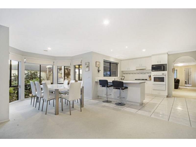 9 Bogong Avenue, Invermay Park VIC 3350