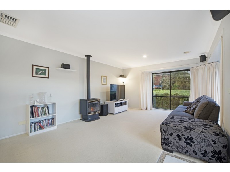 9 Bogong Avenue, Invermay Park VIC 3350