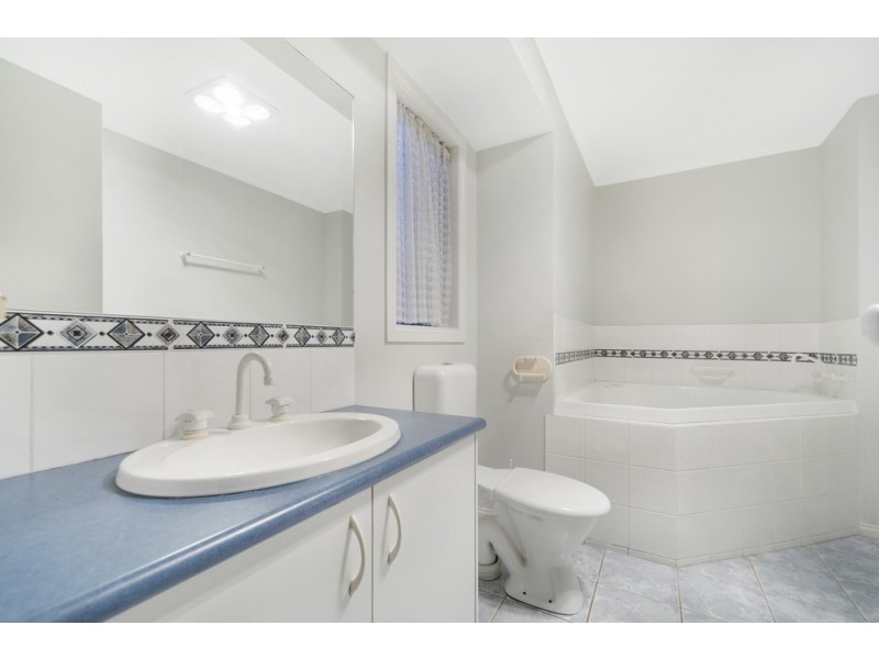 9 Bogong Avenue, Invermay Park VIC 3350