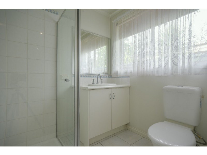 22 Somerset Avenue, Lake Gardens VIC 3355