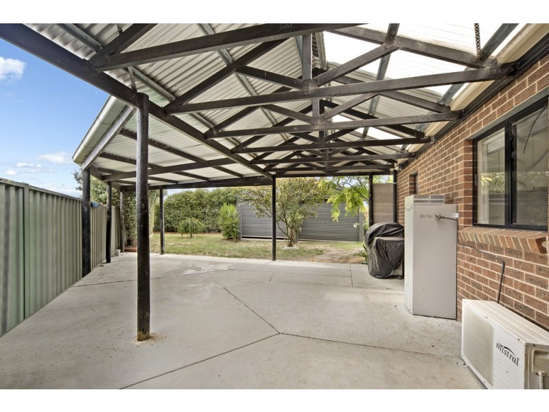 32 Ashwood Gardens, Mitchell Park VIC 3355