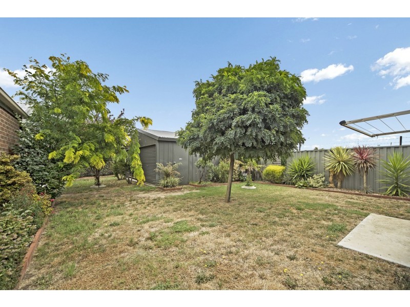 32 Ashwood Gardens, Mitchell Park VIC 3355