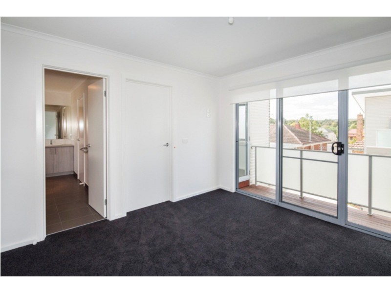 2/430 Main Road, Golden Point VIC 3350