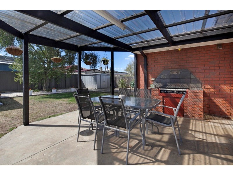 9 Shari Drive, Delacombe VIC 3356