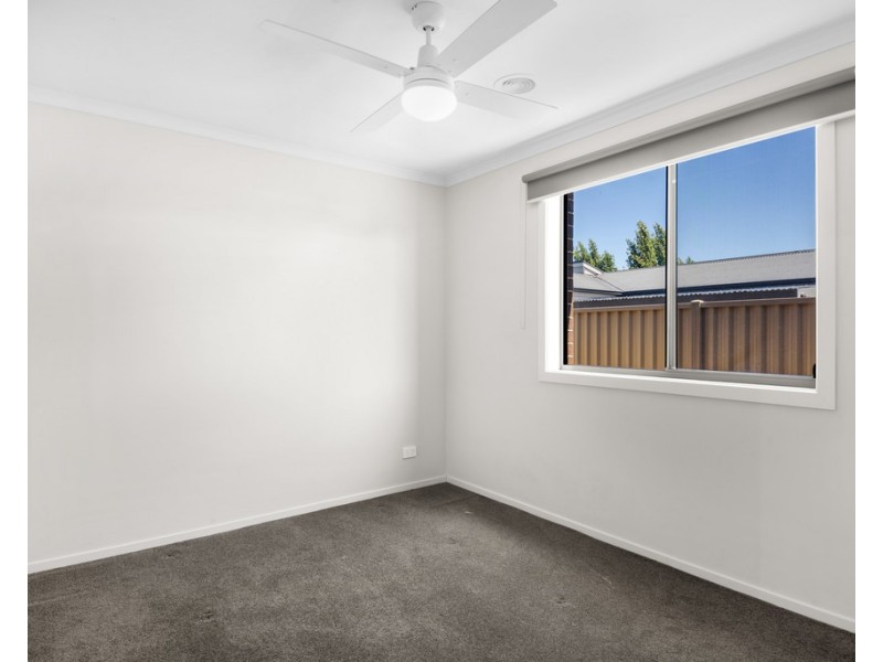 10 Deakin Drive, Delacombe VIC 3356