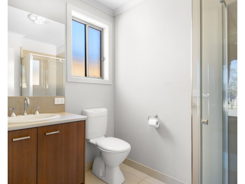 10 Deakin Drive, Delacombe VIC 3356