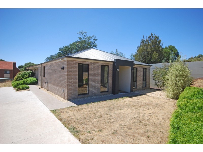 21 Mahers Rd, Warrenheip VIC 3352