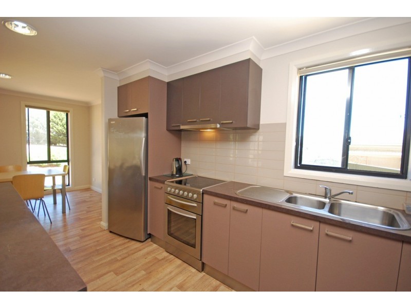 21 Mahers Rd, Warrenheip VIC 3352