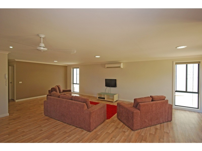 21 Mahers Rd, Warrenheip VIC 3352