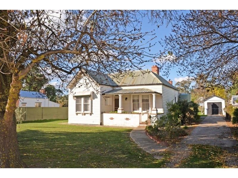 38 Liebig Street, Avoca VIC 3467