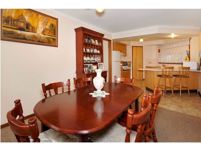 39 Albert St, Sebastopol VIC 3356