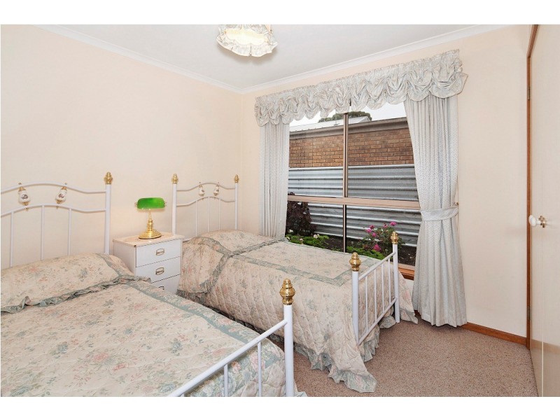 39 Albert St, Sebastopol VIC 3356