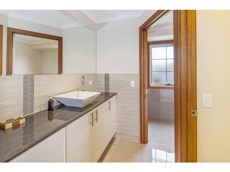 38 Robertson Drive, Alfredton VIC 3350