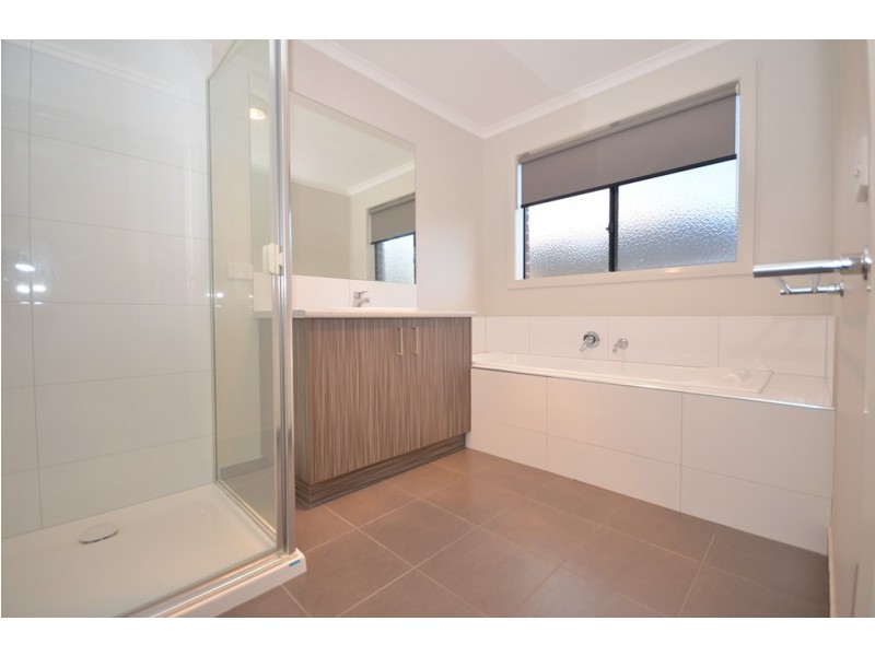 4 Cecile Court, Ballarat East VIC 3350