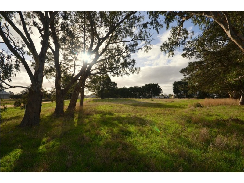 19-21 Osborne Street, Skipton VIC 3361