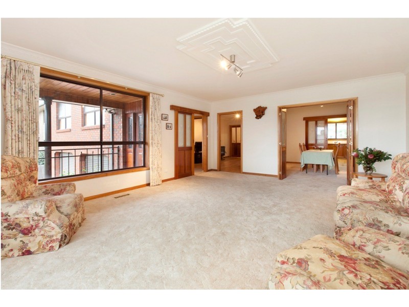 5 Duggan Street, Black Hill VIC 3350